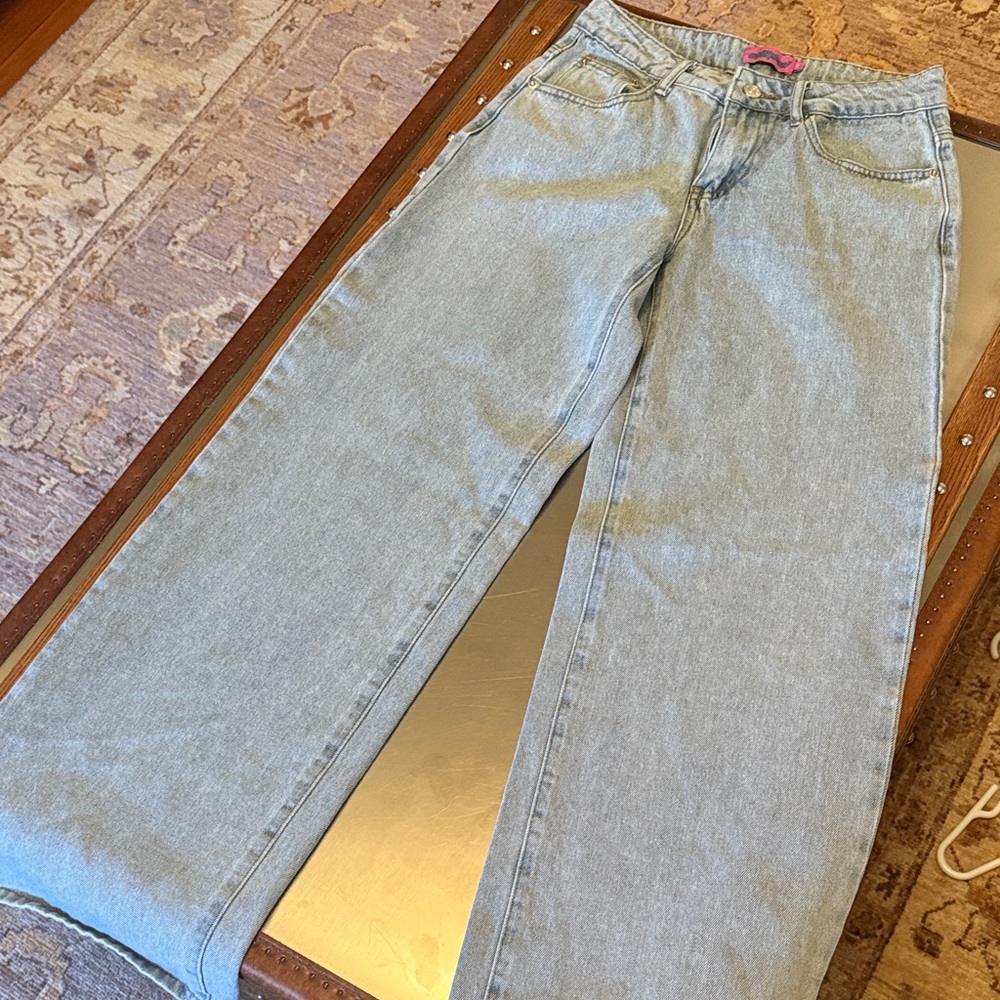 Edikted Denim Jeans with Pink Bow detail